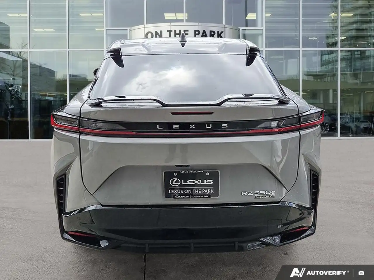 Lexus RZ снимка Lexus RZ