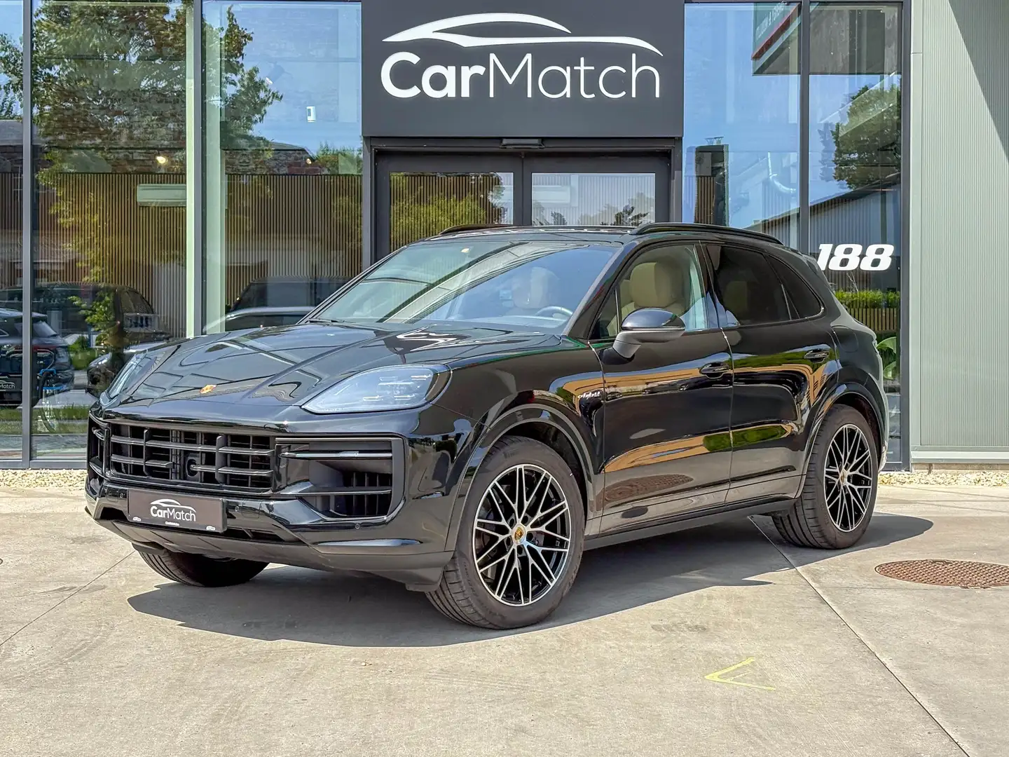 Porsche Cayenne E-HYBRID - NIEUW MODEL | PANO | SPORT CHRONO | ACC Zwart - 1