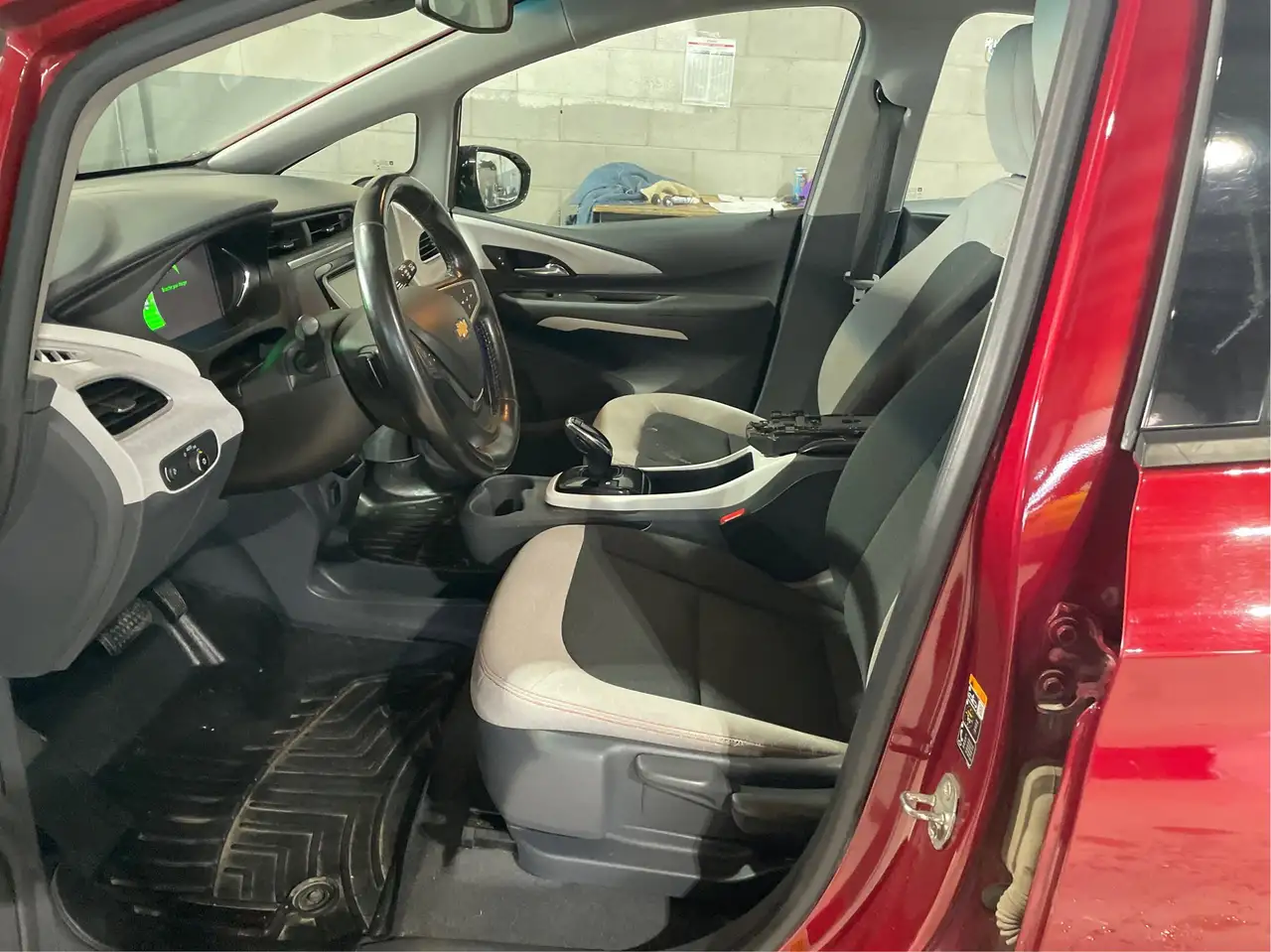 Chevrolet Bolt снимка Chevrolet Bolt