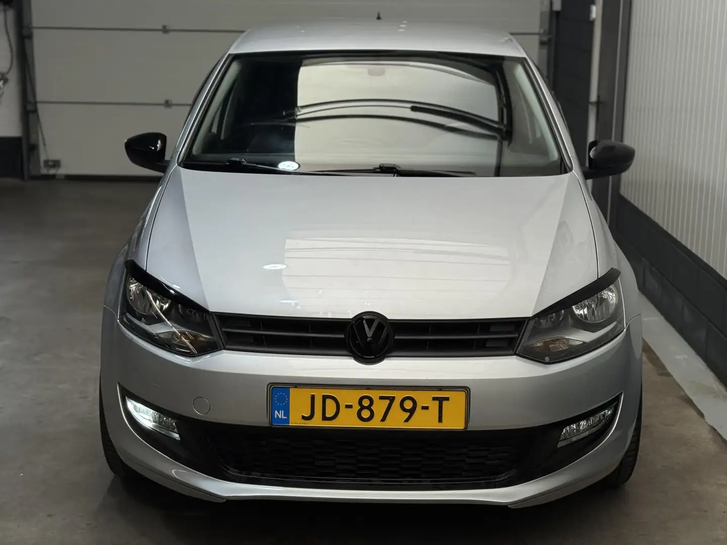 Volkswagen Polo 1.0 Bluemotion Edition Zeer netjes Automaat Airco Grijs - 2