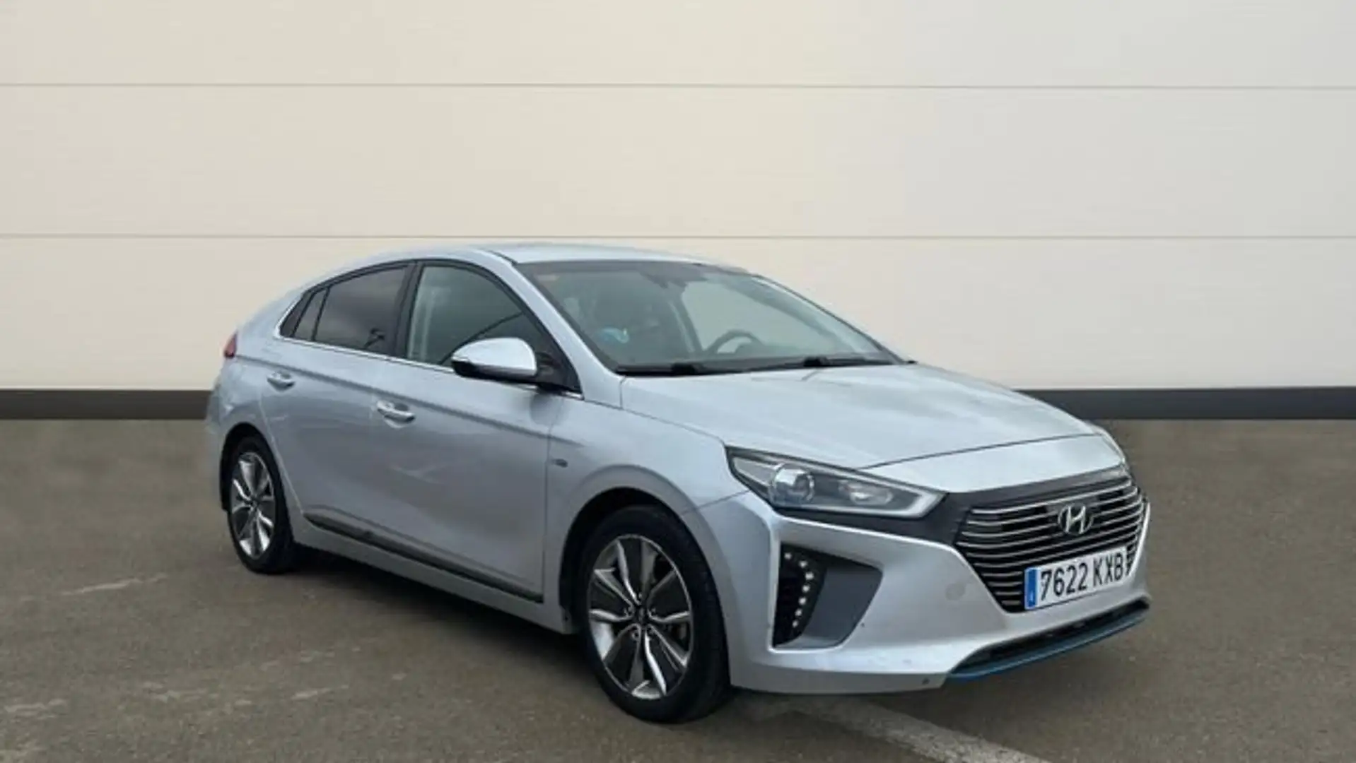 Hyundai IONIQ 1.6 GDI HEV TECNO DT 141 5P Plateado - 1