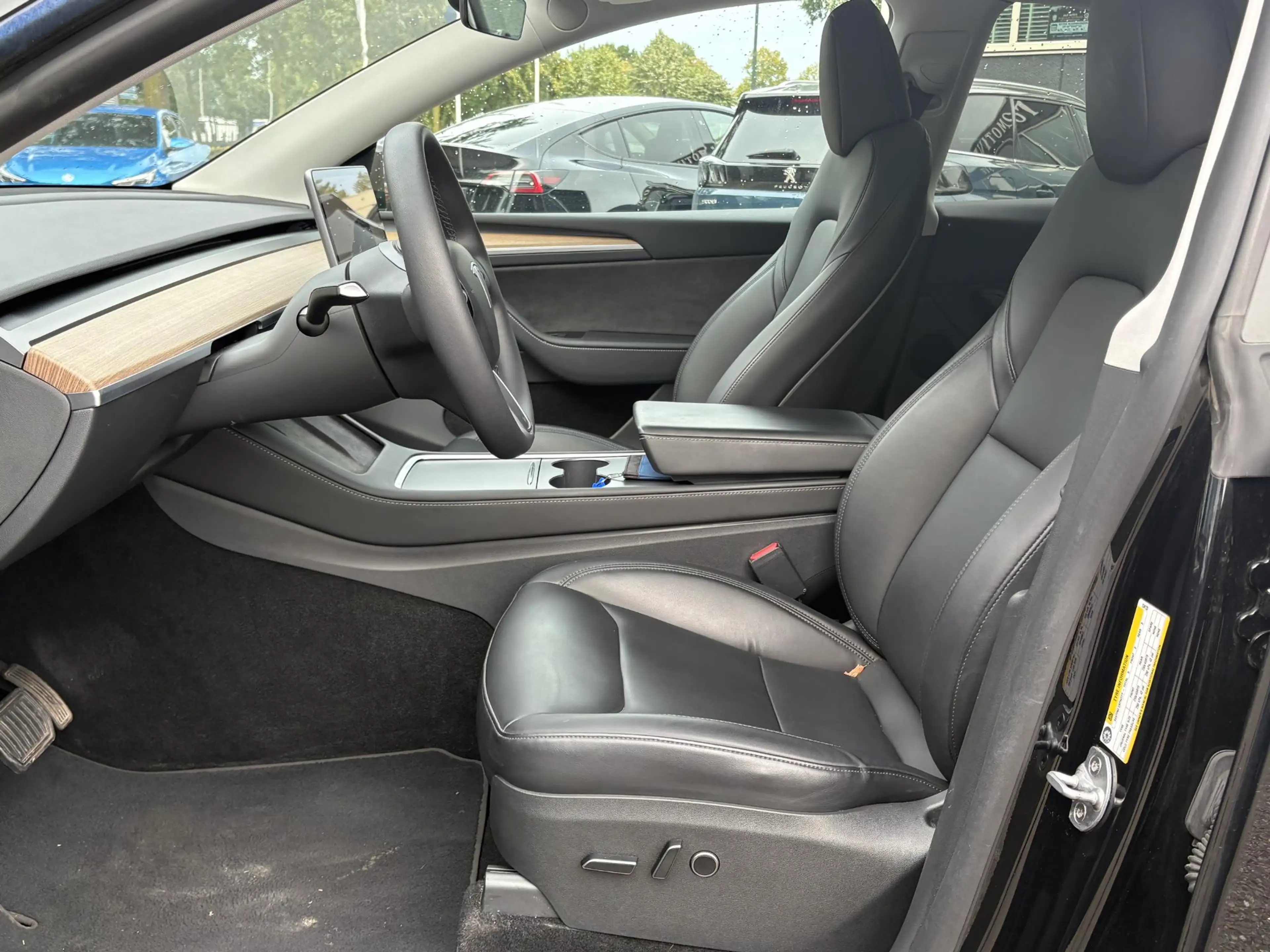 Tesla Model Y Long Range AWD 75 kWh VAN:40.900,- VOOR:37.440,- U — photo 18
