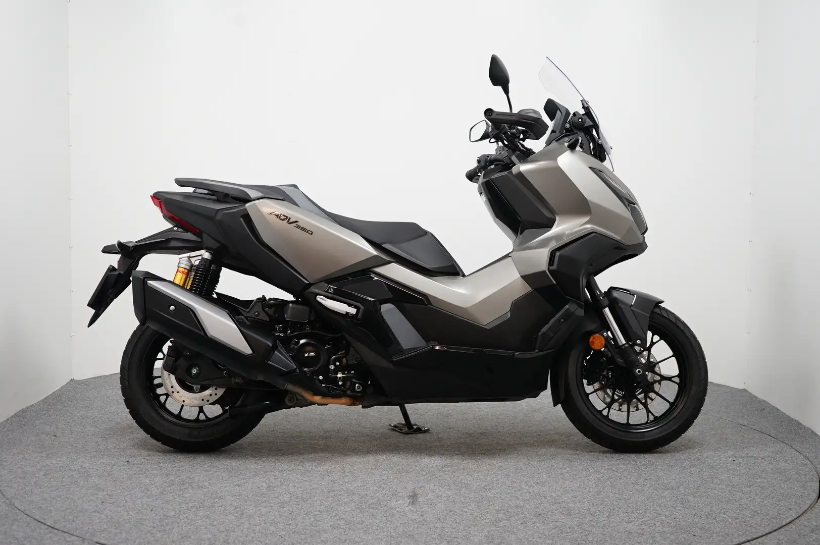 Honda ADV 350 ABS Gris - 1