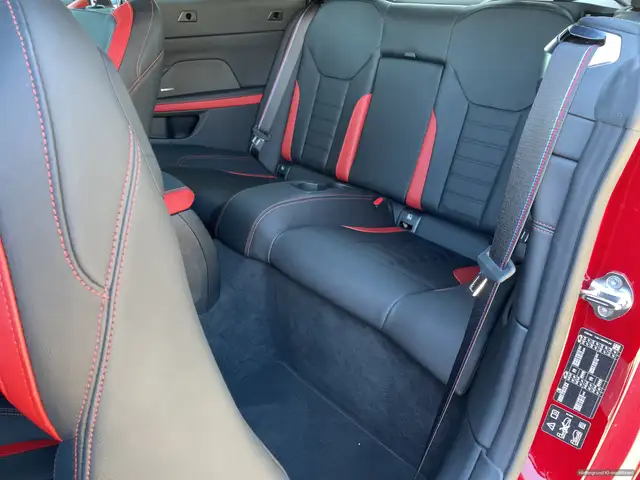 BMW 4 Series view 11