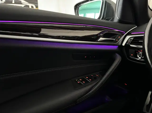 BMW 530 d xDrive M Sport RFK*SCHIEBED.*AHK*TOTW.*LASER*ACC Ansicht 31