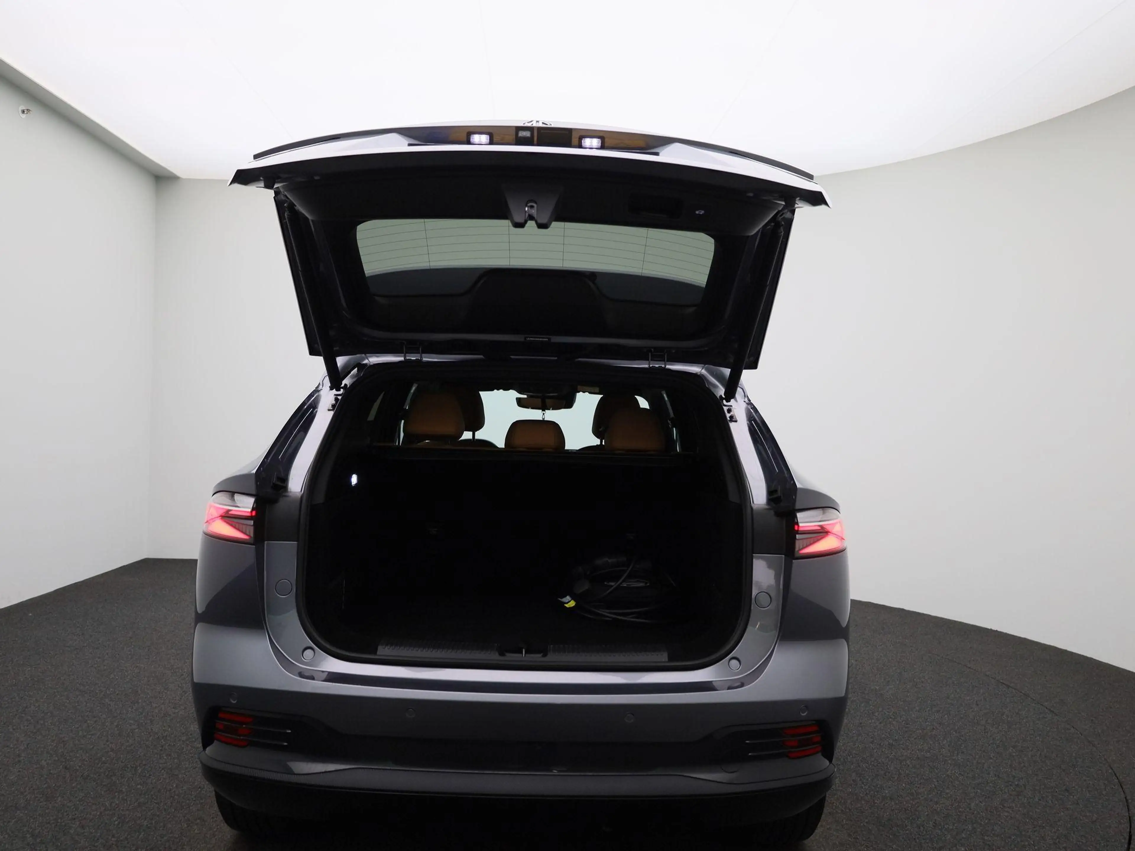 MG HS MG PHEV 1.5 Luxury — photo 11