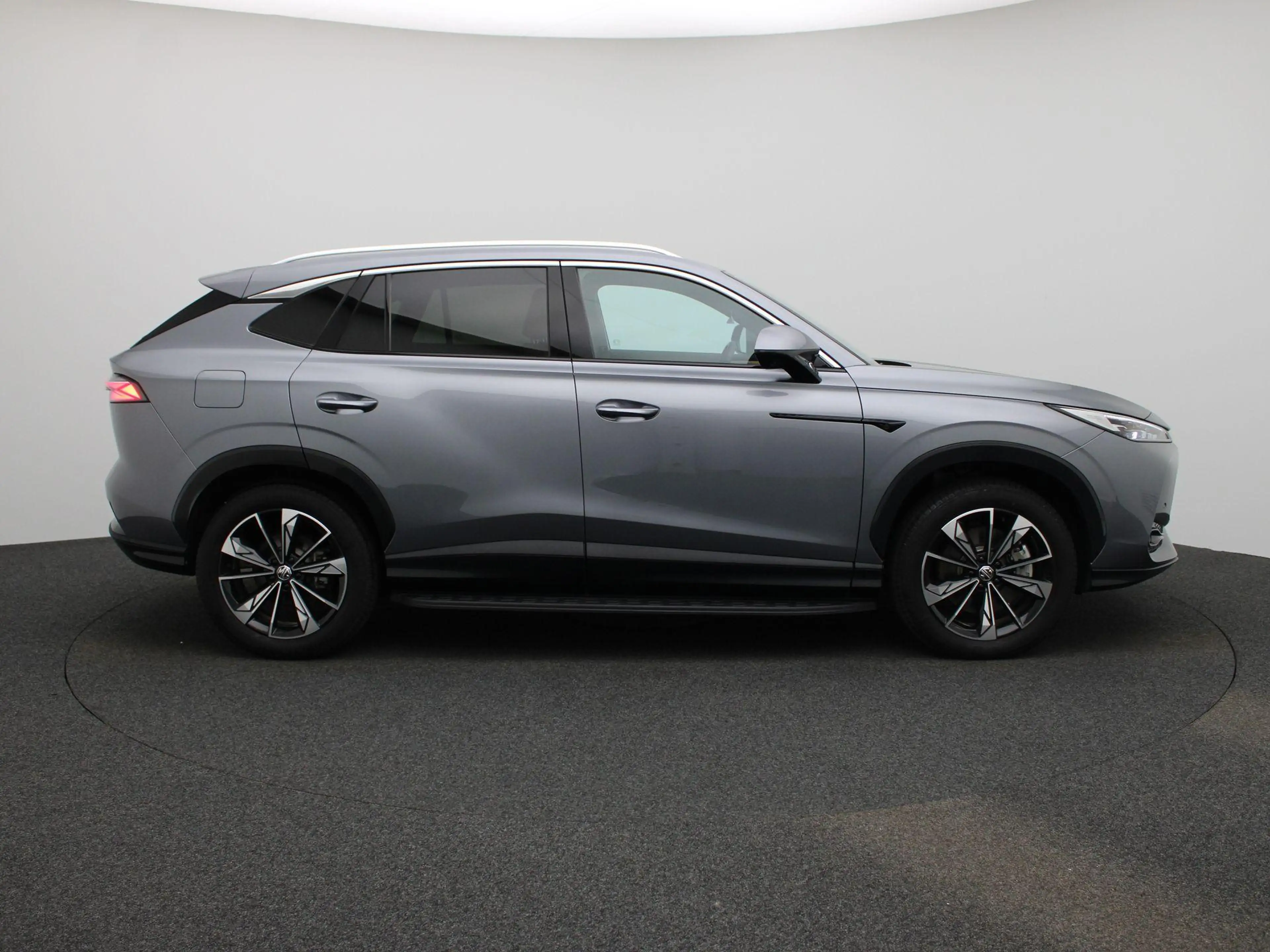 MG HS MG PHEV 1.5 Luxury — photo 6