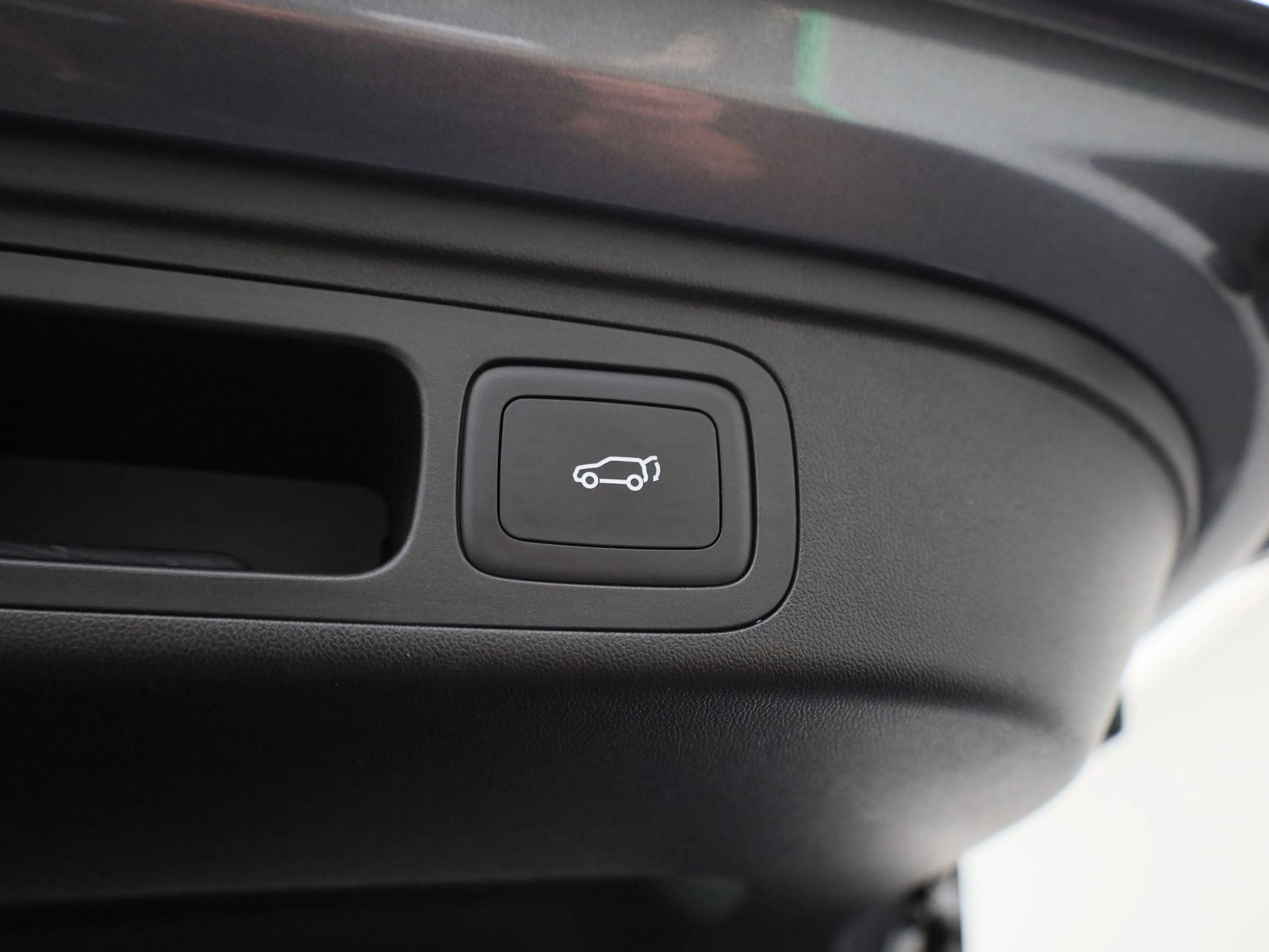 MG HS MG PHEV 1.5 Luxury — photo 12