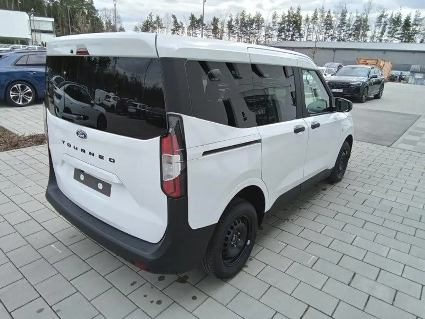 Ford Tourneo Courier Trend 1.0 EcoBoost 92kW (125PS) 7-Gang-Automati... Weiß - 2
