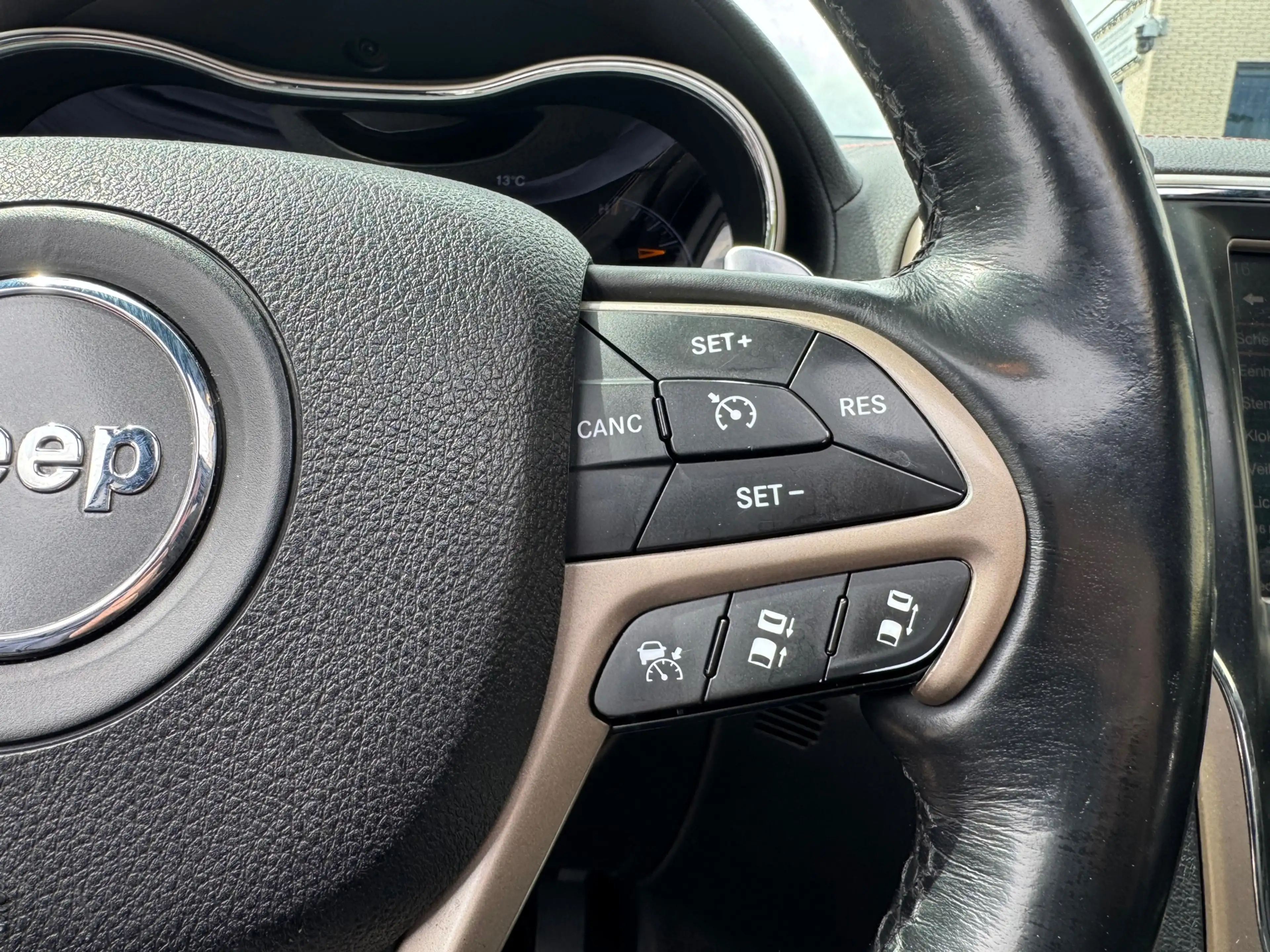 Jeep Grand Cherokee 3.0 CRD Limited- grijs kenteken-ex btw — photo 32