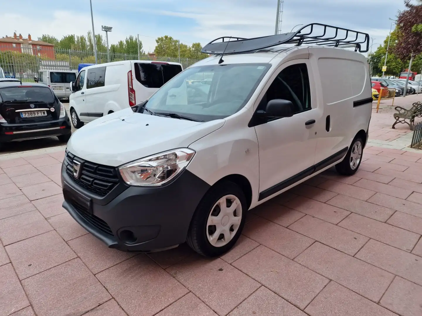 Dacia Dokker Comercial DACIA Industrial Manual de 4 Pue Blanc - 1