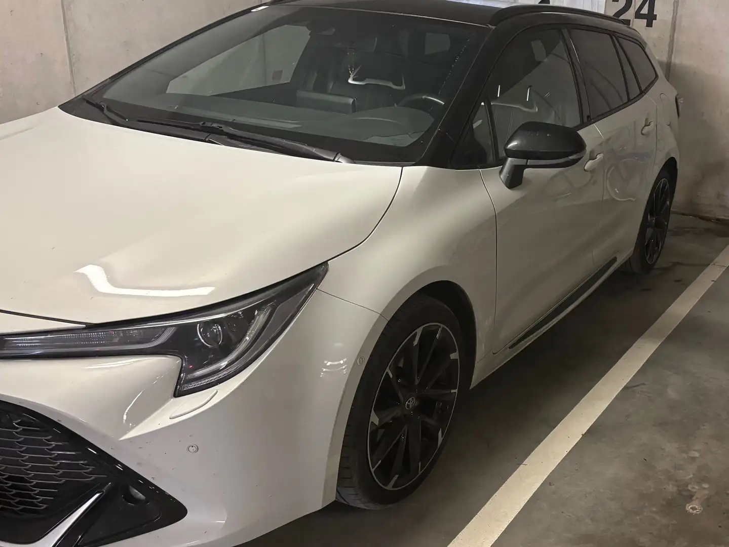 Toyota Corolla Toyota Corolla Touring GR Sport Grau - 1