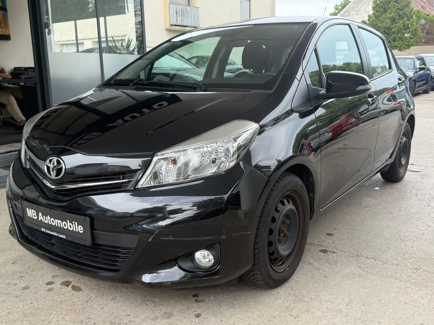 Toyota Yaris 1.33 VVT-i Cool *KLIMA*ALU*KAMERA*BLUETO. Noir - 1