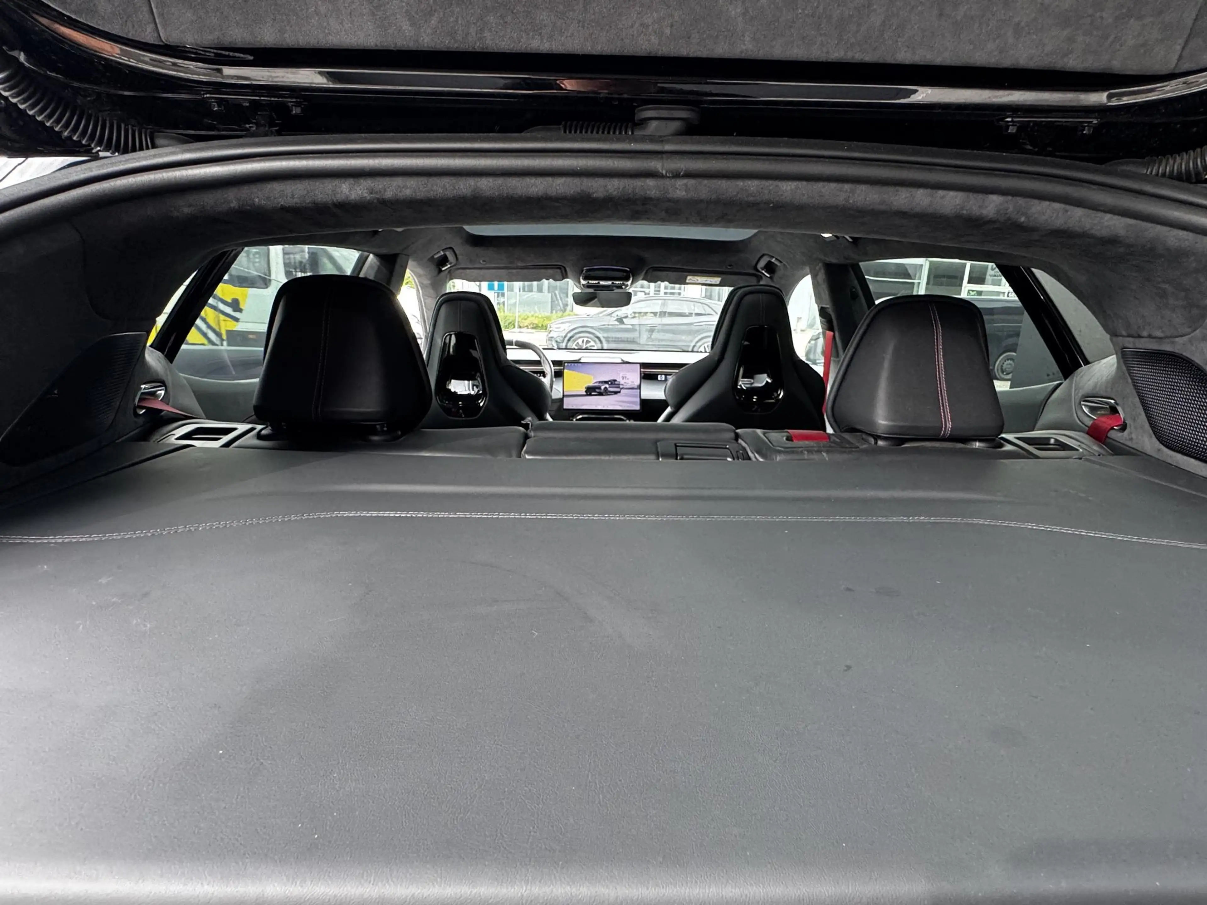Lotus Eletre BEV 450kW — photo 13