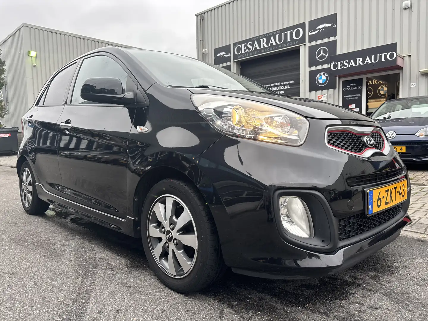 Kia Picanto 1.0 CVVT X-treme 5 DEURS / 102 DKM / DEALER ONDERH Noir - 1