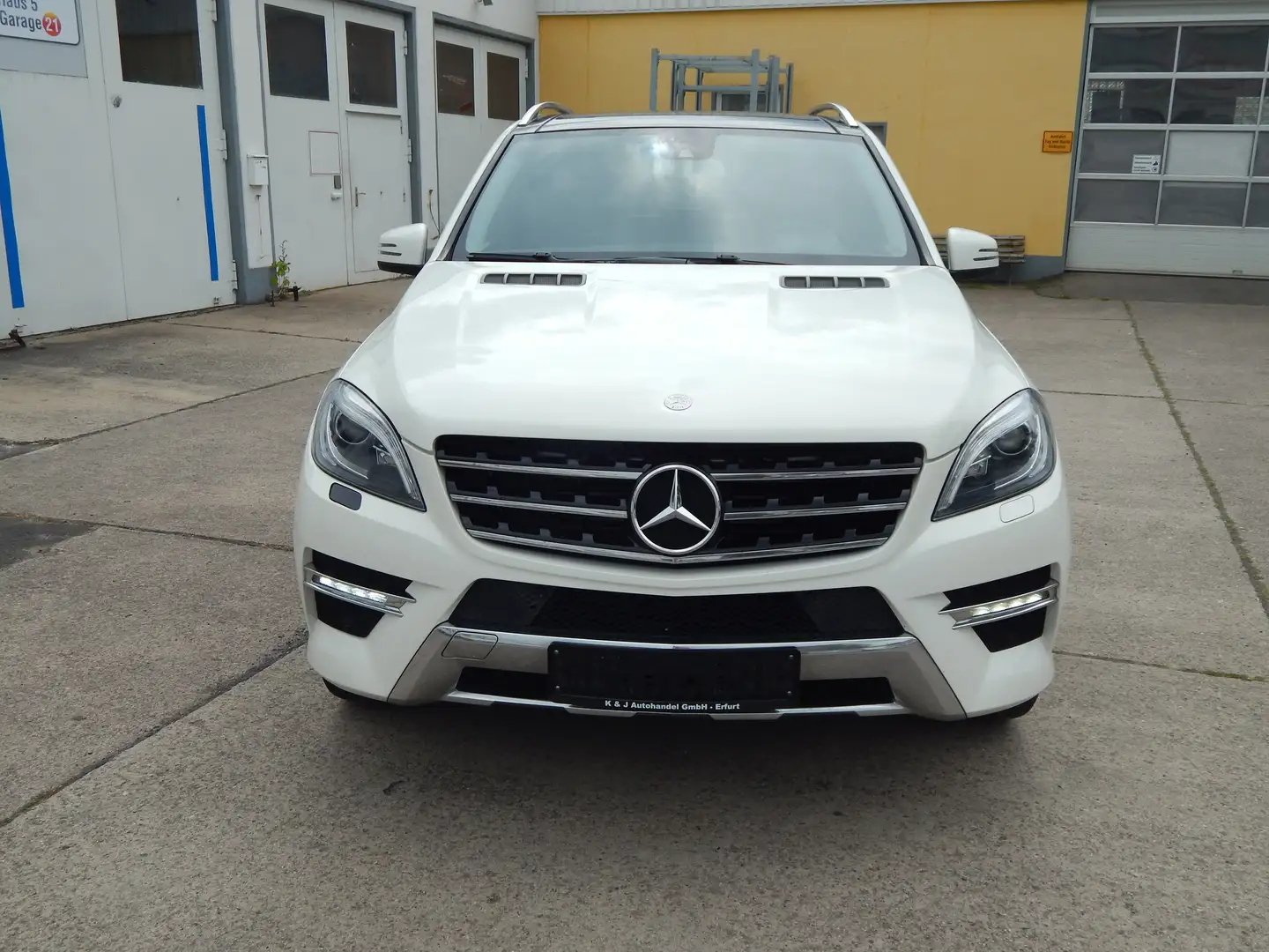 Mercedes-Benz ML 350 ML 350 CDI BlueTec *NAVI*LEDER*LM*TÜV-NEU*XENON Weiß - 2