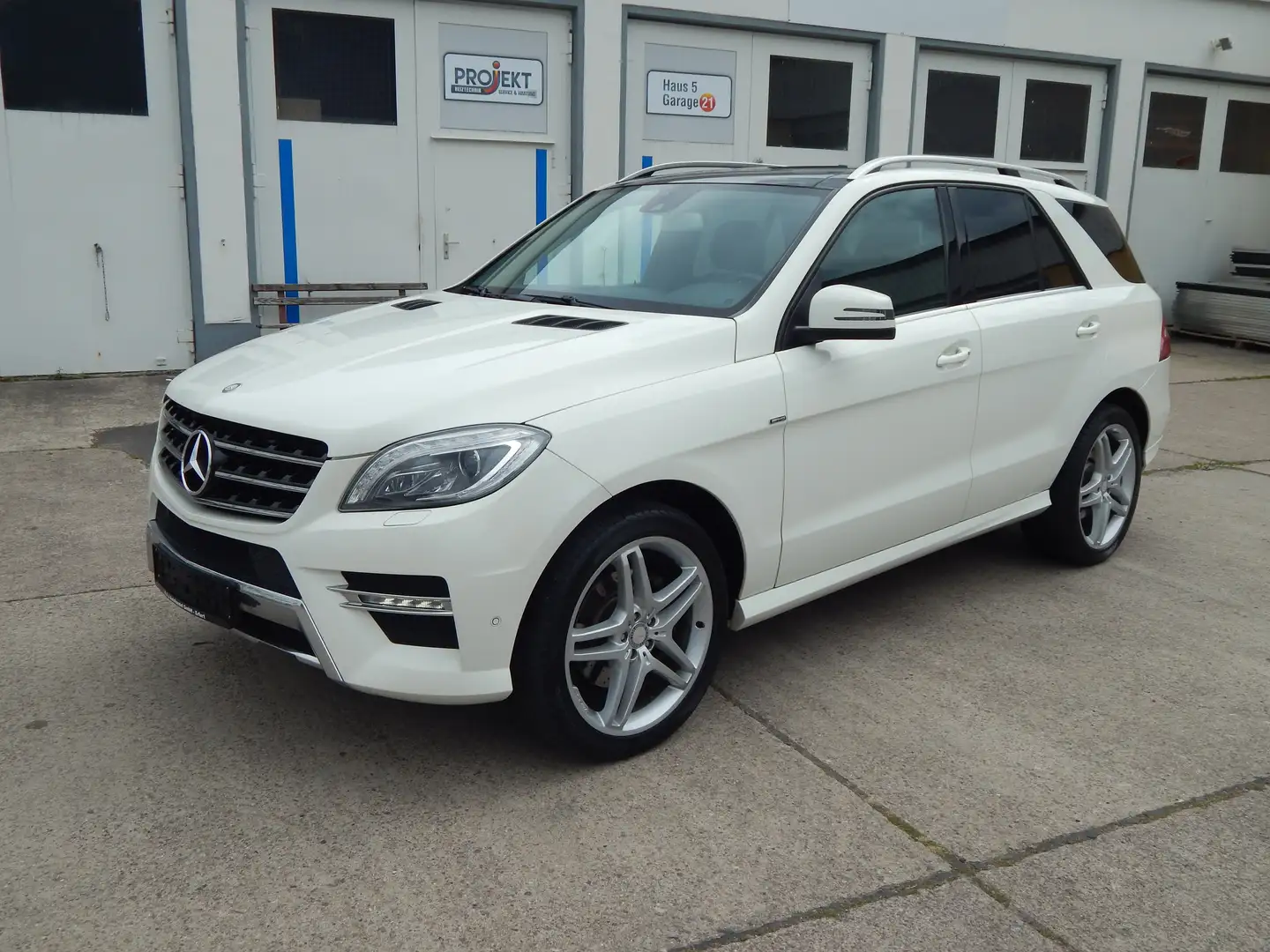 Mercedes-Benz ML 350 ML 350 CDI BlueTec *NAVI*LEDER*LM*TÜV-NEU*XENON Weiß - 1