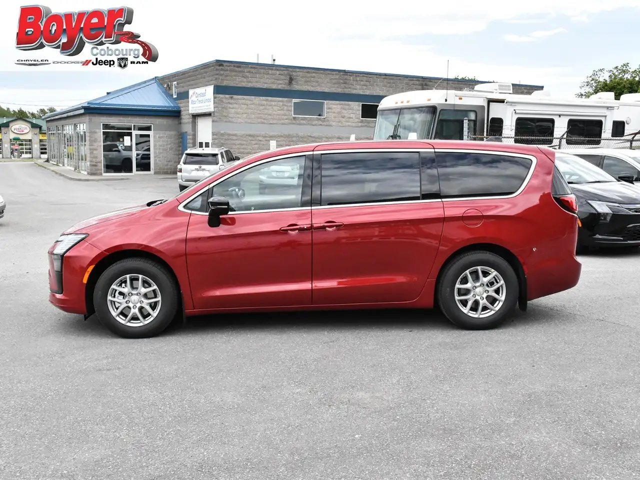 Chrysler Pacifica photo Chrysler Pacifica
