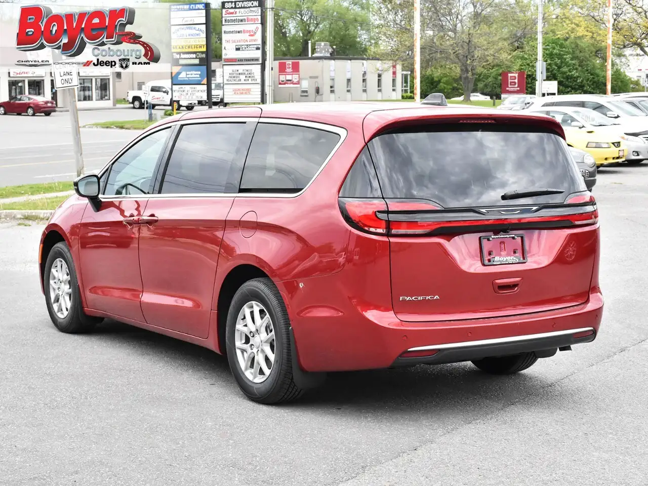Chrysler Pacifica photo Chrysler Pacifica