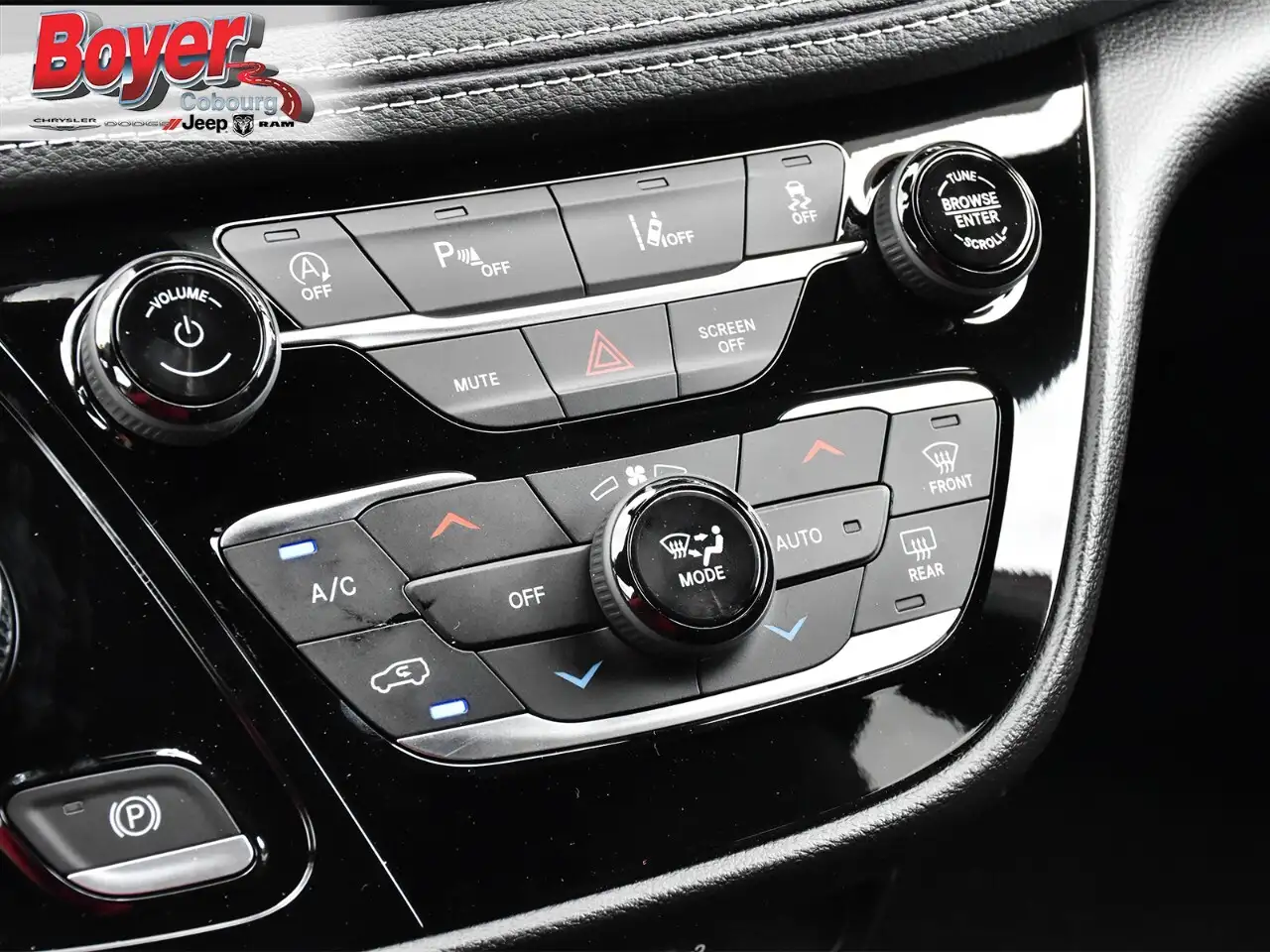 Chrysler Pacifica photo Chrysler Pacifica