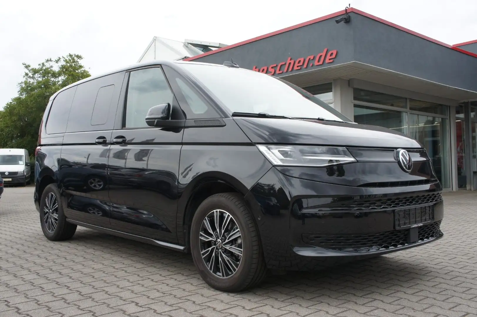 Volkswagen T7 Multivan 2.0 TDI DSG *LED*STANDHZG*AHK* Чорний - 2
