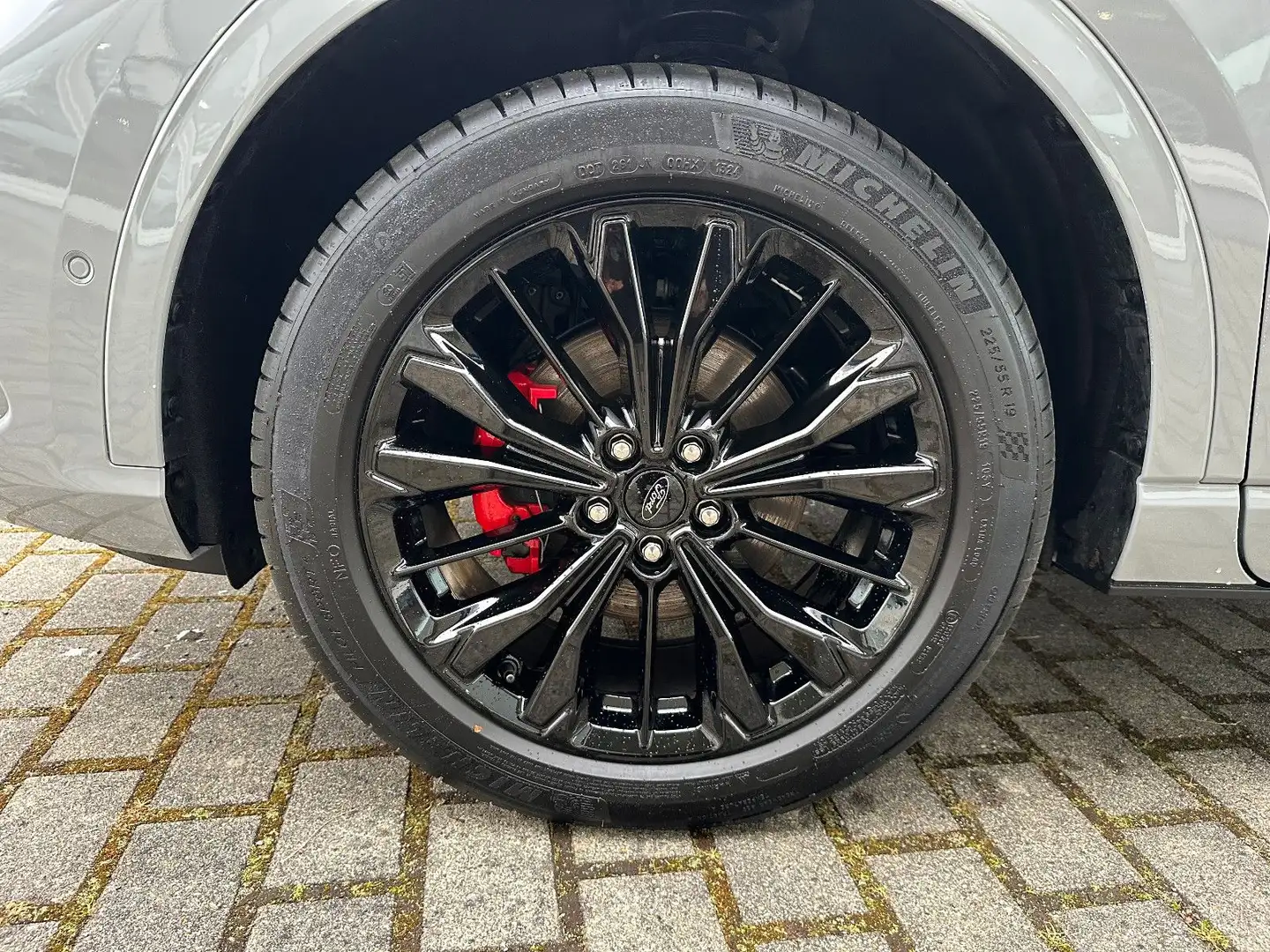 Ford Kuga Full Hybrid 4X4 Graphite Tech Edition Grau - 2