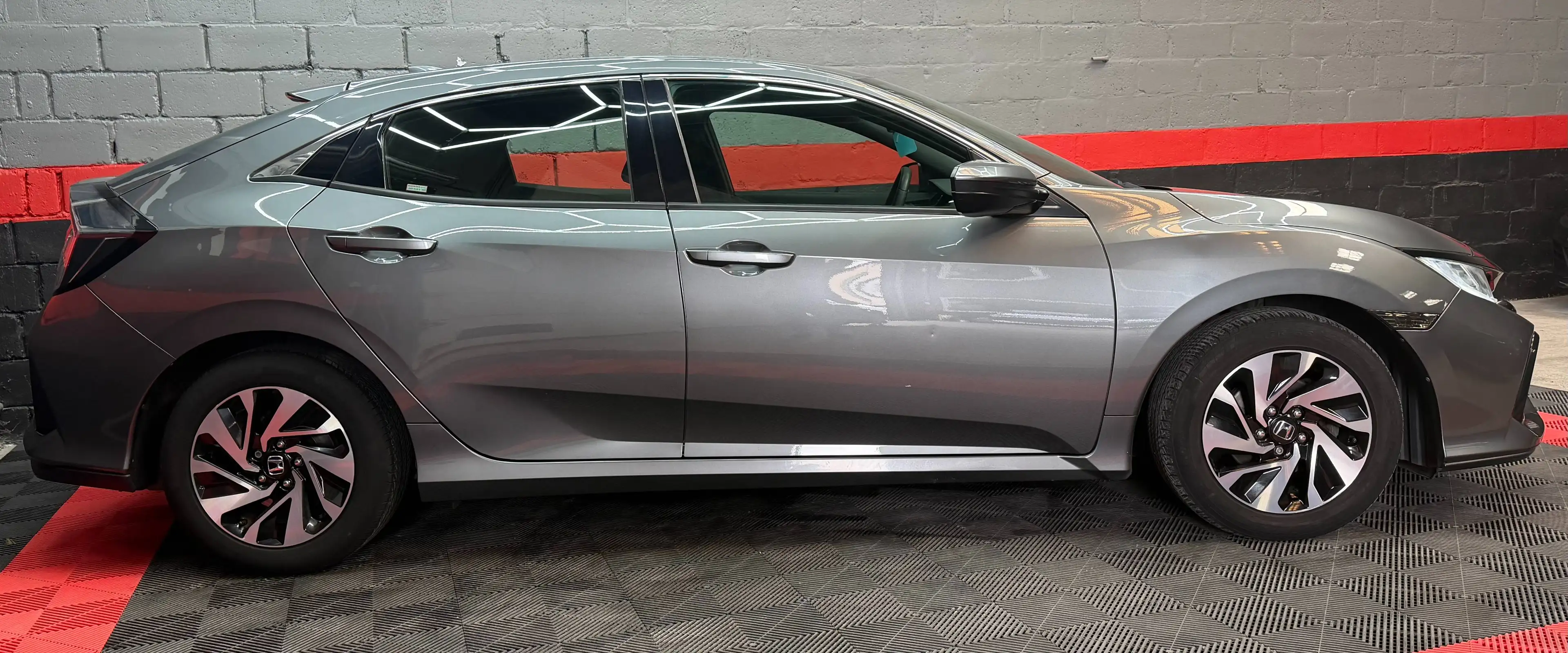 Honda Civic Civic 1.0 i-VTEC Elegance — photo 4