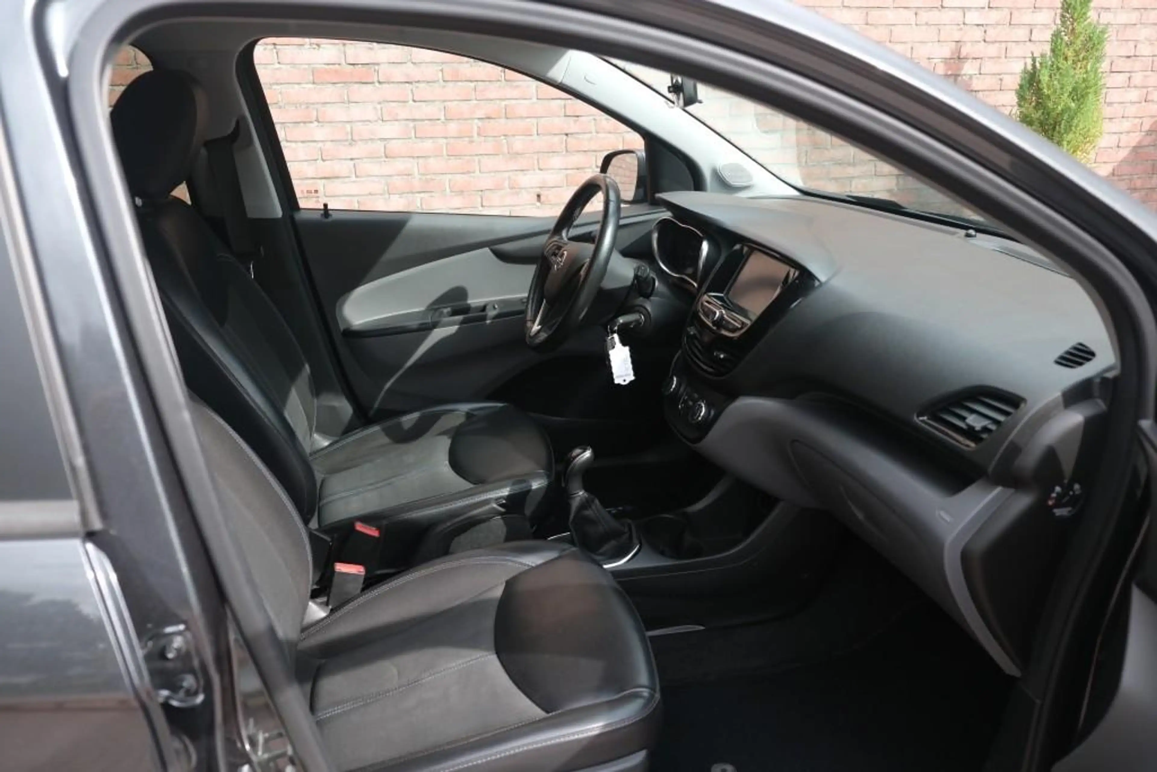 Opel Karl 1.0 ecoFLEX 75pk Innovation | App Connect | Climat — photo 4