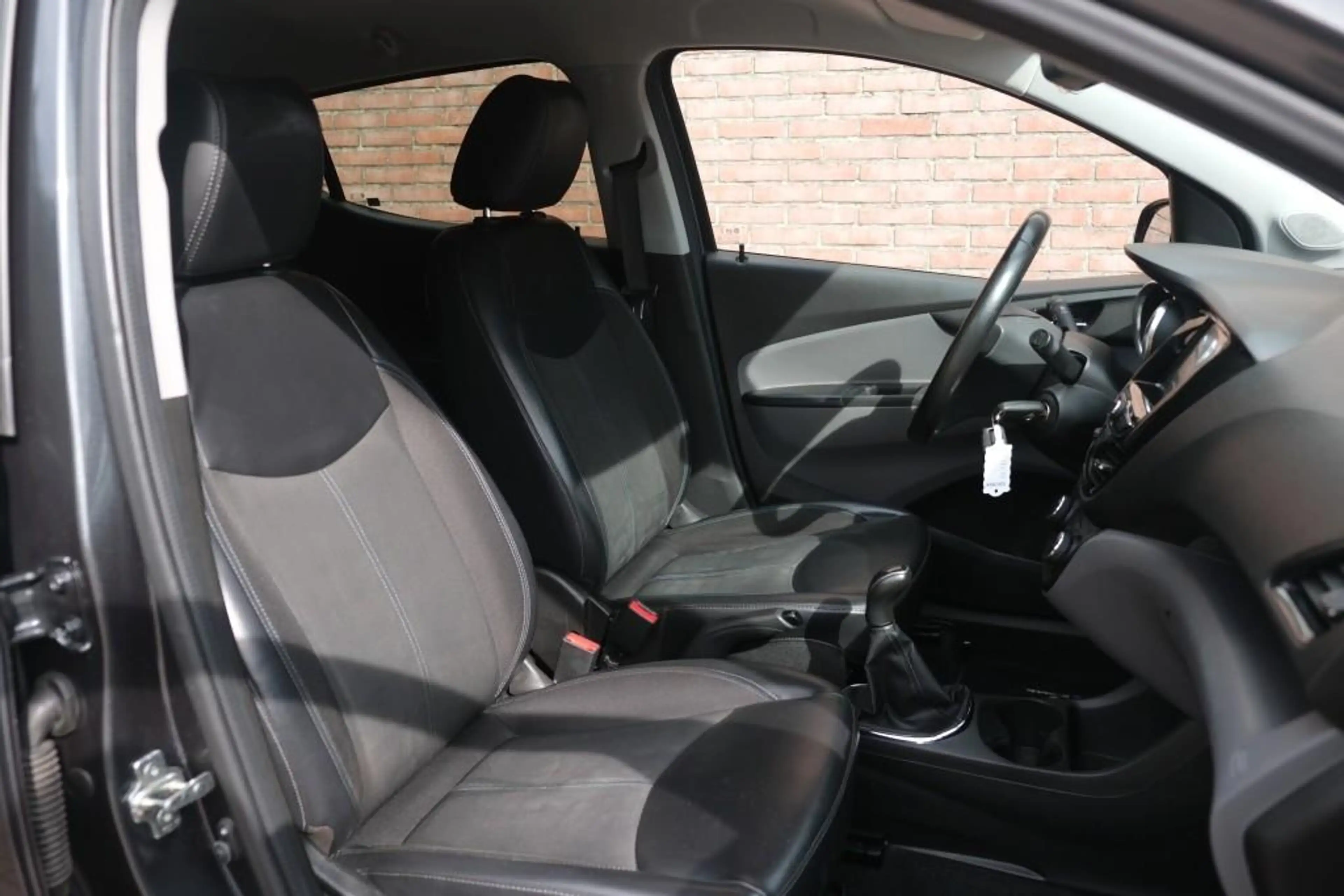 Opel Karl 1.0 ecoFLEX 75pk Innovation | App Connect | Climat — photo 6