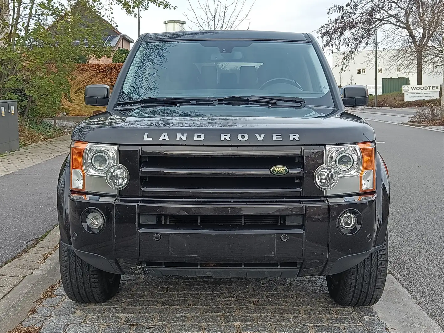 Land Rover Discovery TD V6 Aut. HSE Zwart - 1