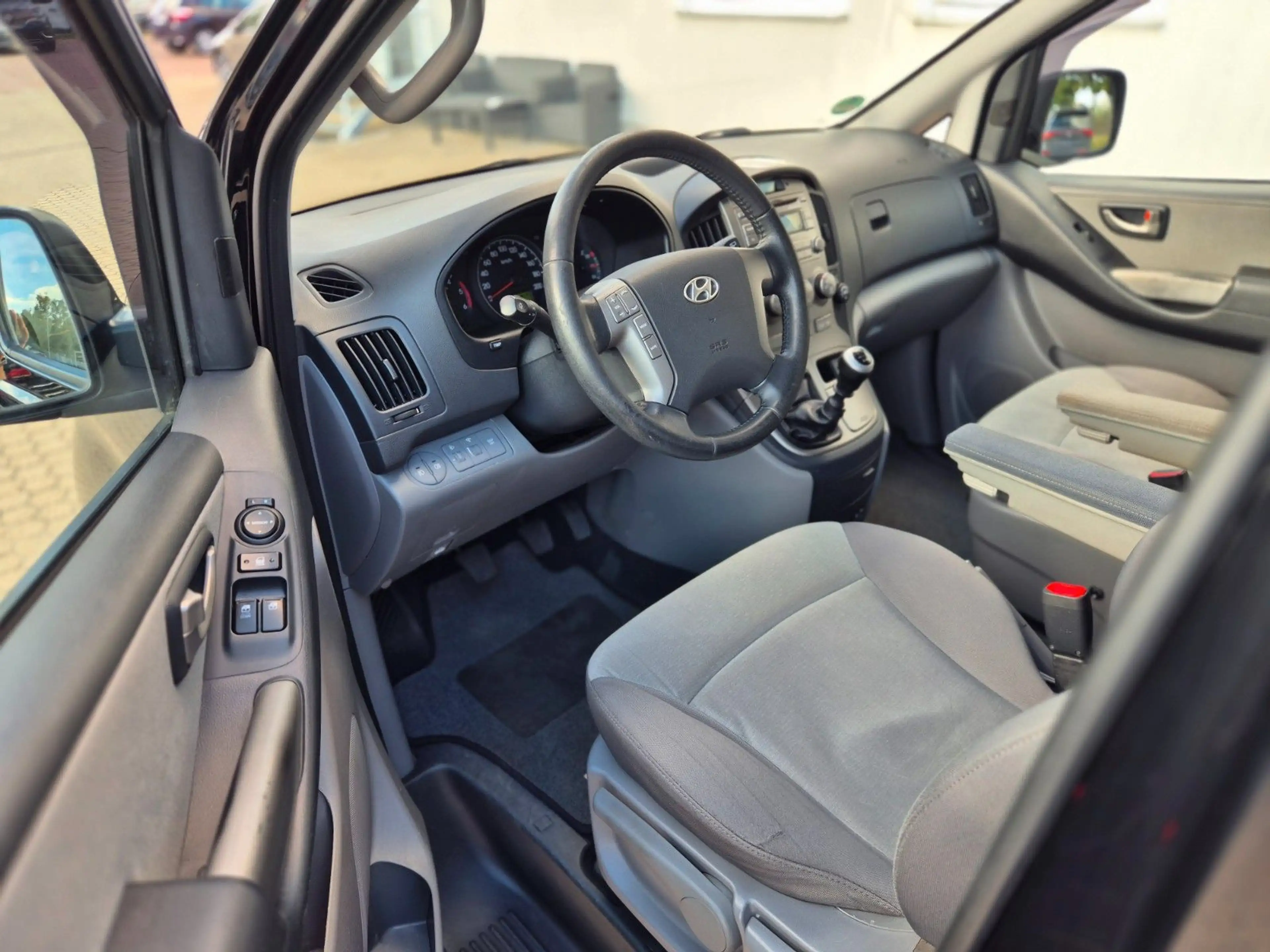 Hyundai H-1 2.5 CRDi Travel Comfort 8-Sitzer Klima PDC — photo 11