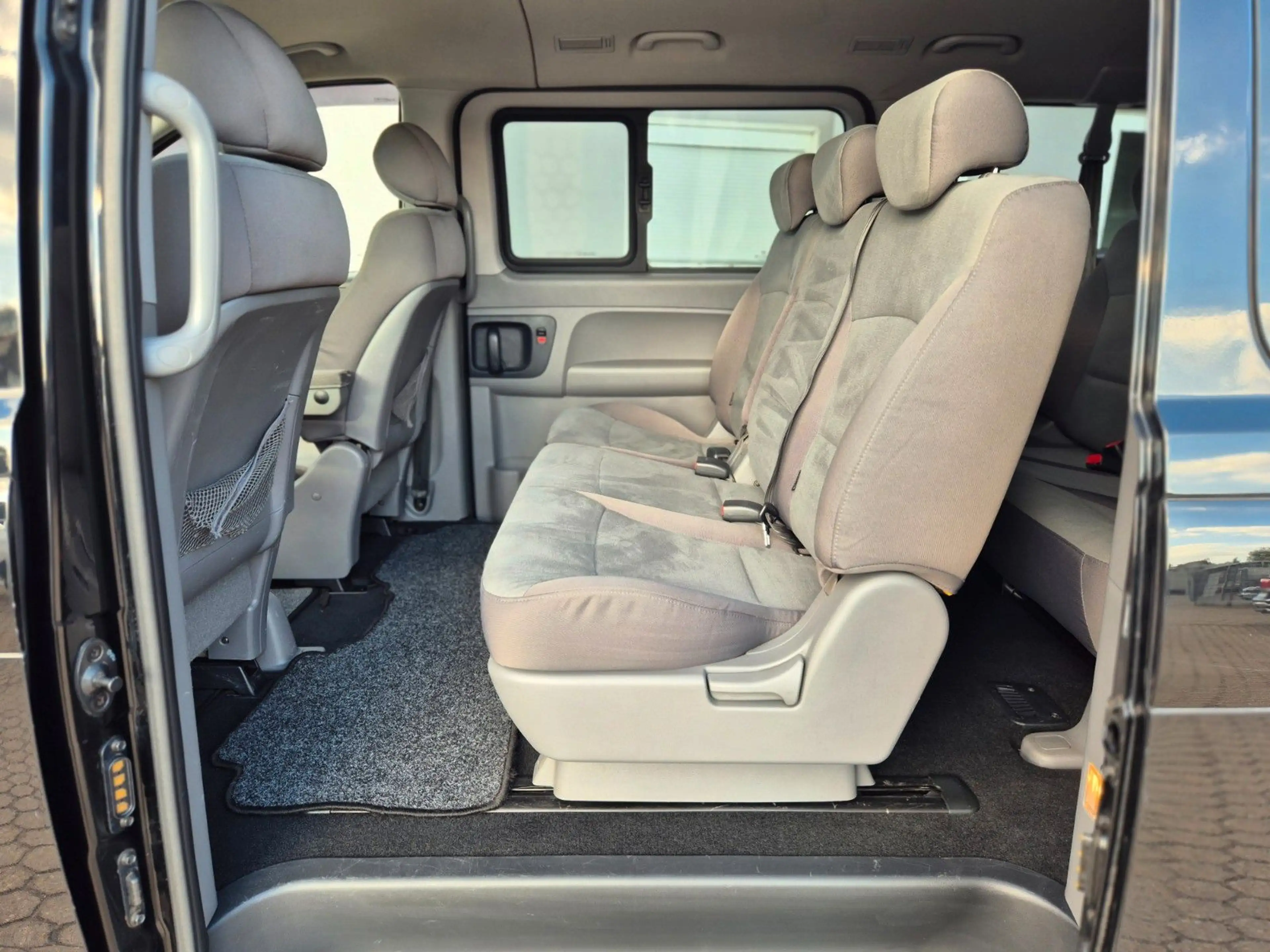 Hyundai H-1 2.5 CRDi Travel Comfort 8-Sitzer Klima PDC — photo 13