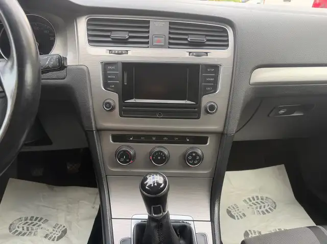 Volkswagen Golf view 20