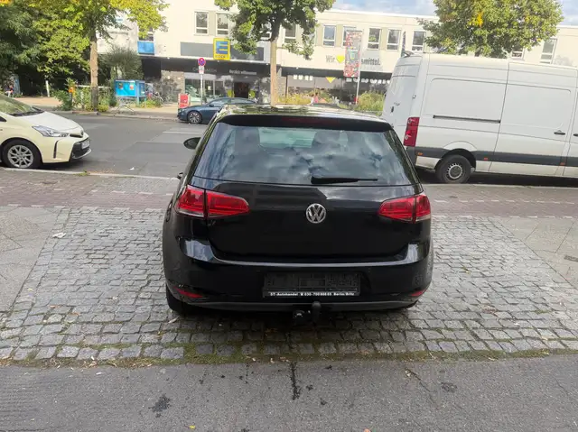 Volkswagen Golf view 9