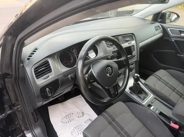 Volkswagen Golf view 14