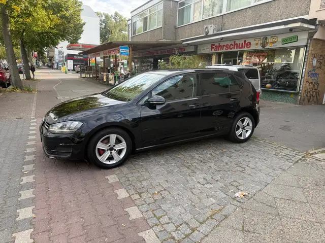 Volkswagen Golf view 11