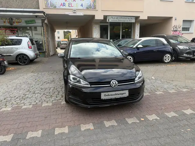 Volkswagen Golf view 13