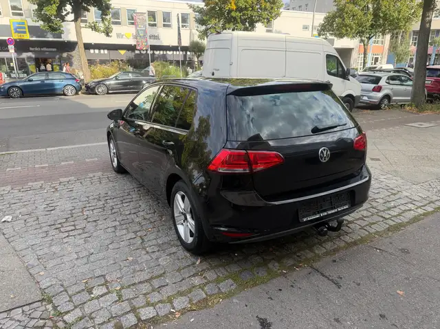 Volkswagen Golf view 8