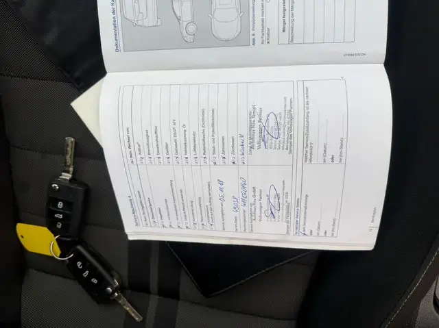 Volkswagen Golf view 24