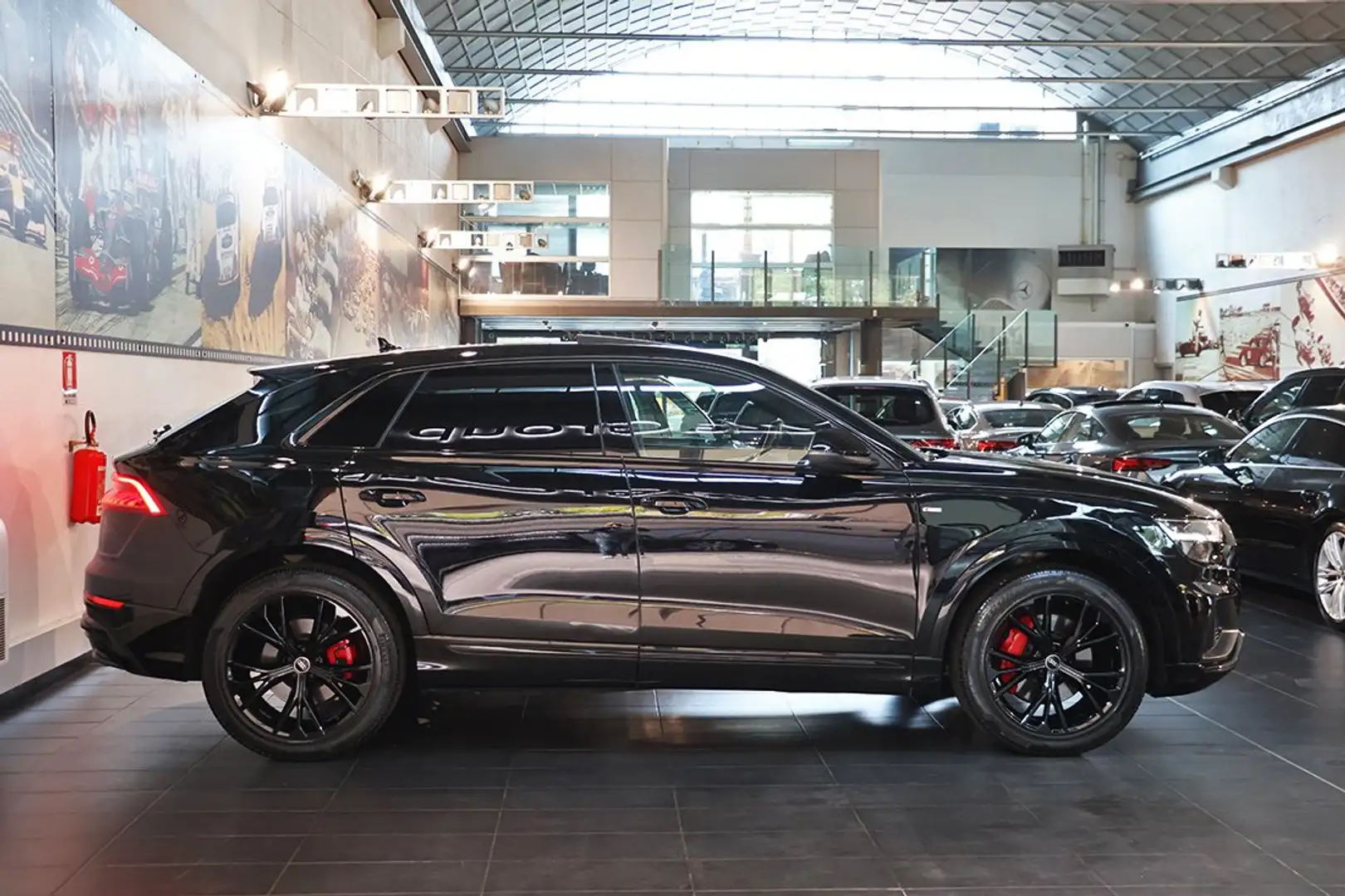 Audi Q8 45 TDI Quattro Tiptronic S-Line -TETTO/SOSPENSIONI Noir - 2