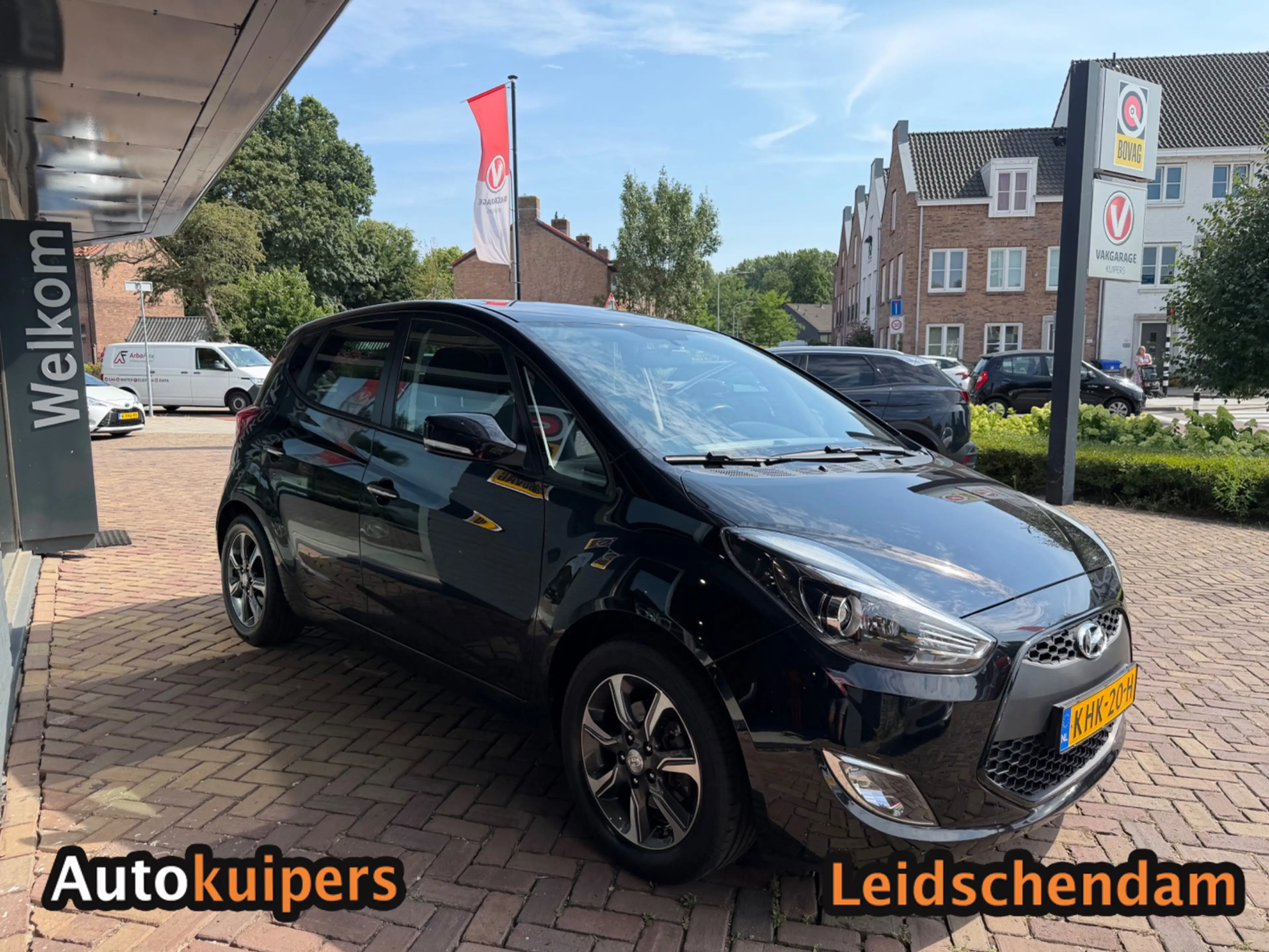 Hyundai iX20 1.6i Premium — photo 4