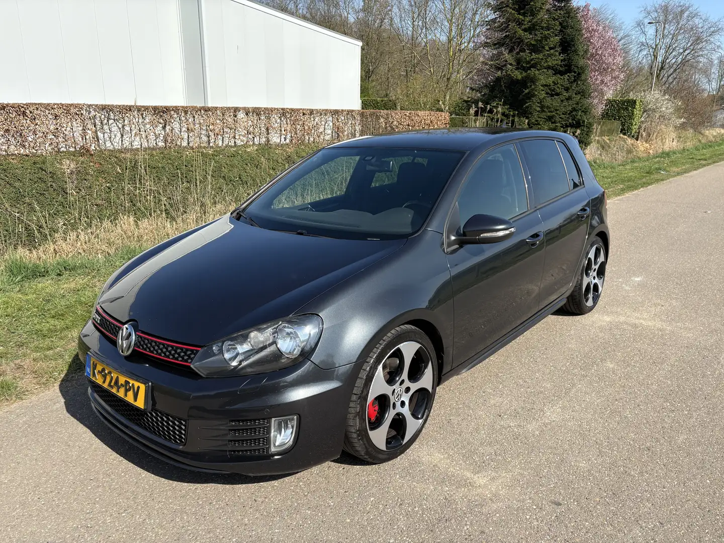 Volkswagen Golf GTI 2.0 / DYNAUDIO / NAVI / CRUISE / STOELVERWARMING Zwart - 2