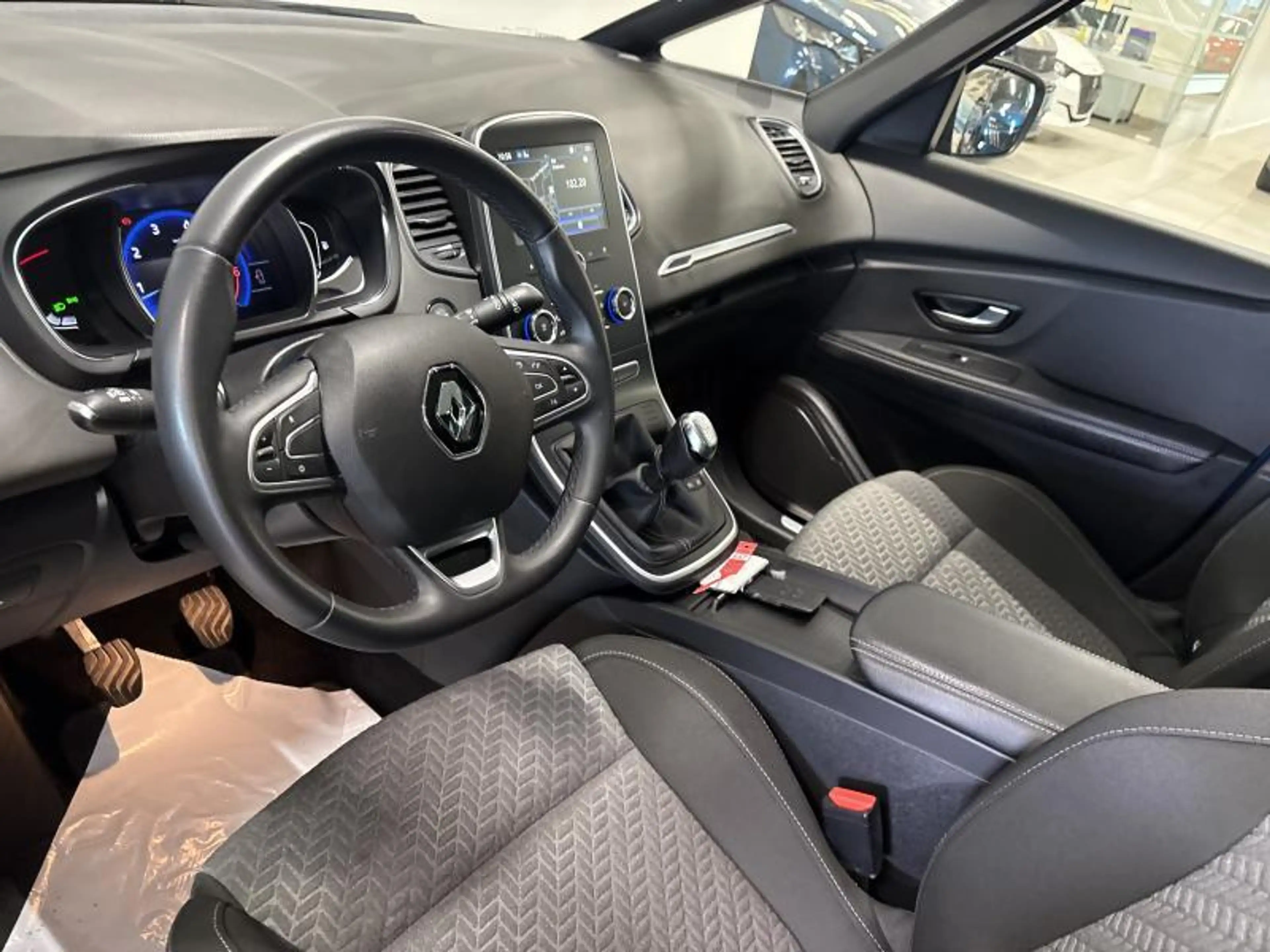Renault Scenic IV Limited - GPS - CAMERA — photo 9