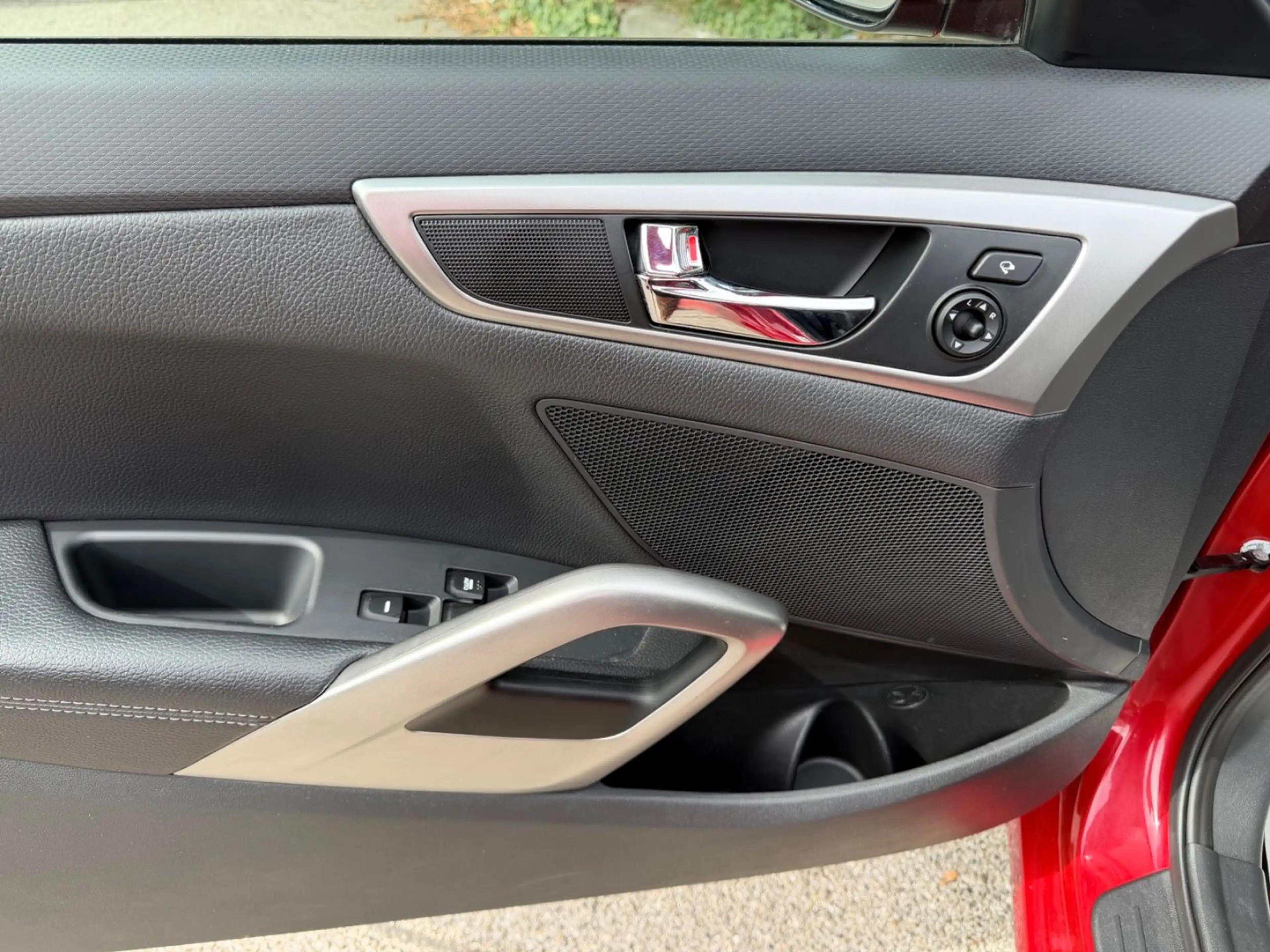 Hyundai VELOSTER 1.6GDI 103kw Premiu~Navi~Pano~Kam~Leder — photo 16