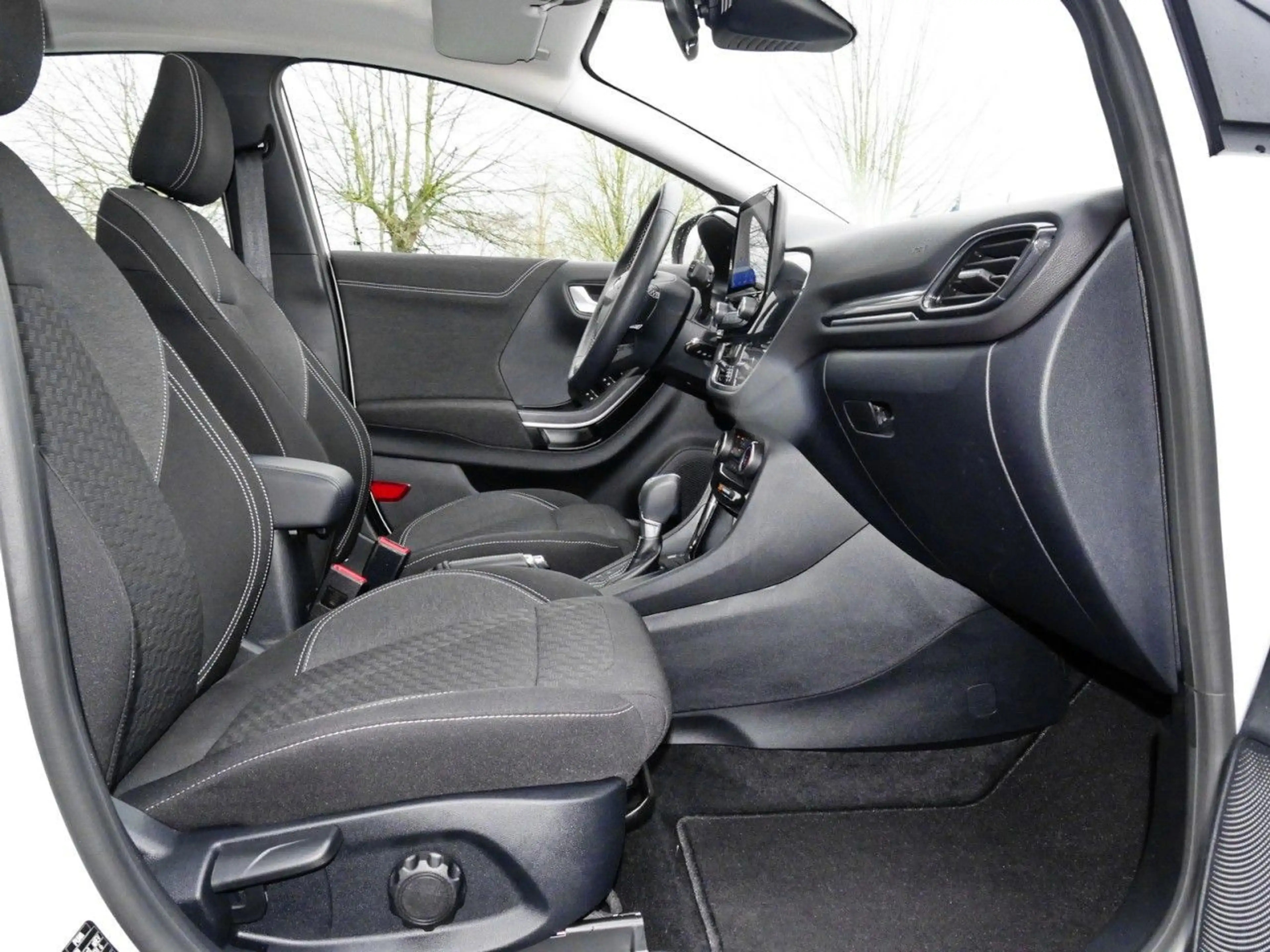 Ford Puma Titanium 1.0 EB Autom+Panoram-Schiebedach — photo 5