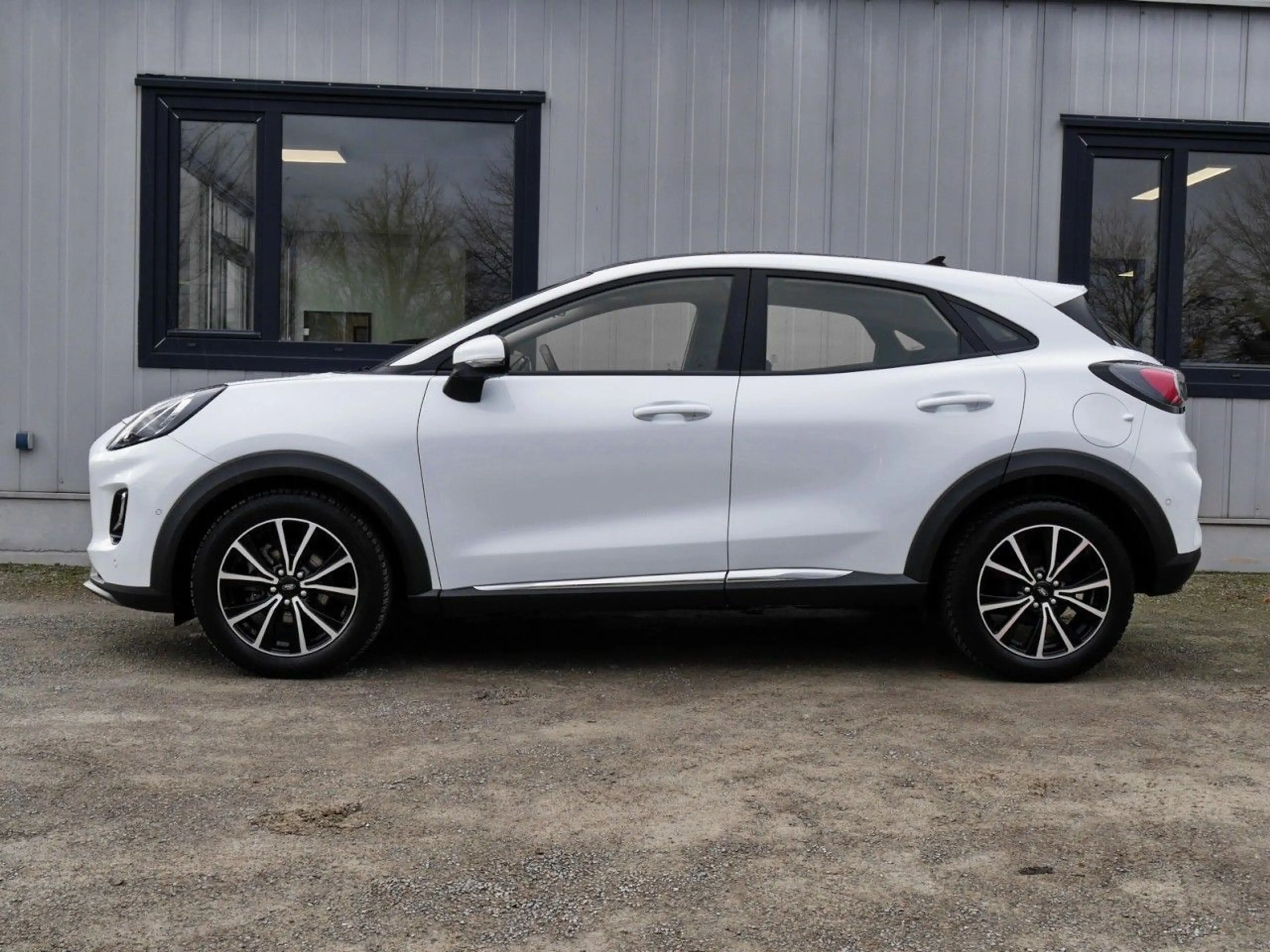 Ford Puma Titanium 1.0 EB Autom+Panoram-Schiebedach — photo 3