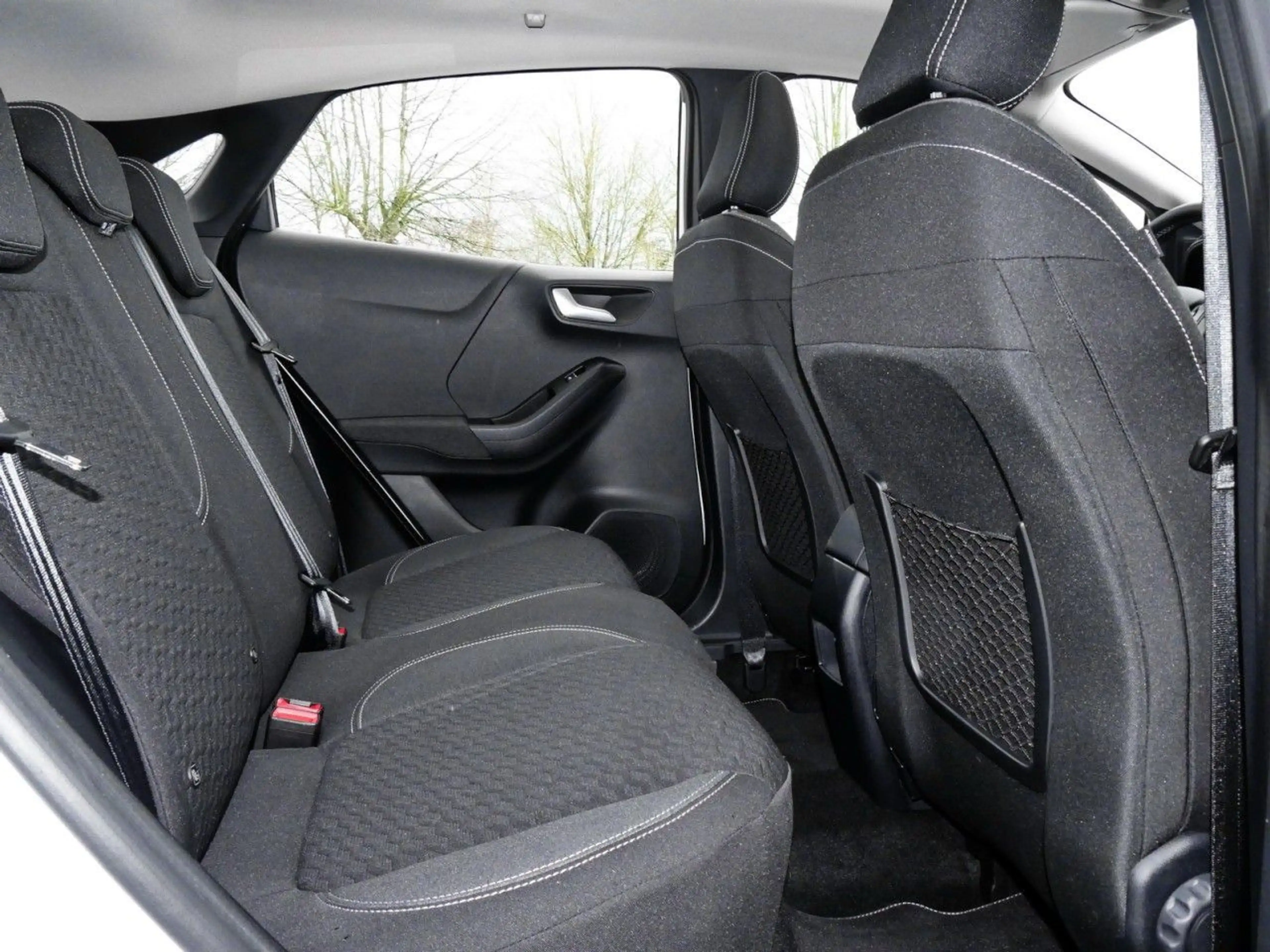 Ford Puma Titanium 1.0 EB Autom+Panoram-Schiebedach — photo 9