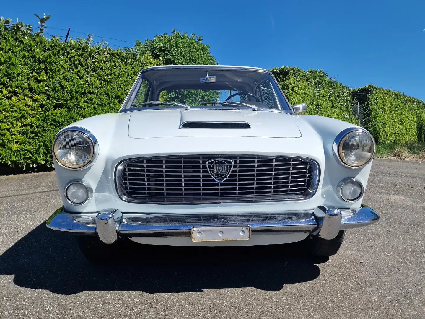 Lancia Flaminia Pininfarina Coupe Weiß - 1