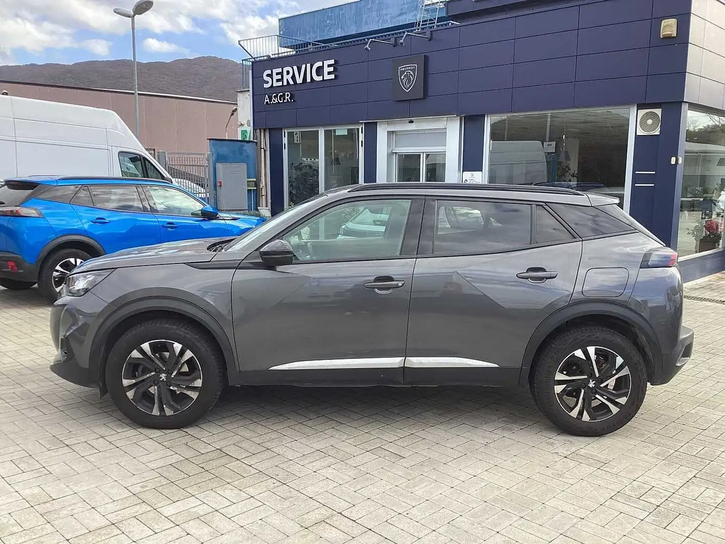 Peugeot 2008 2ª serie PureTech 100 S&S Allure Grau - 2