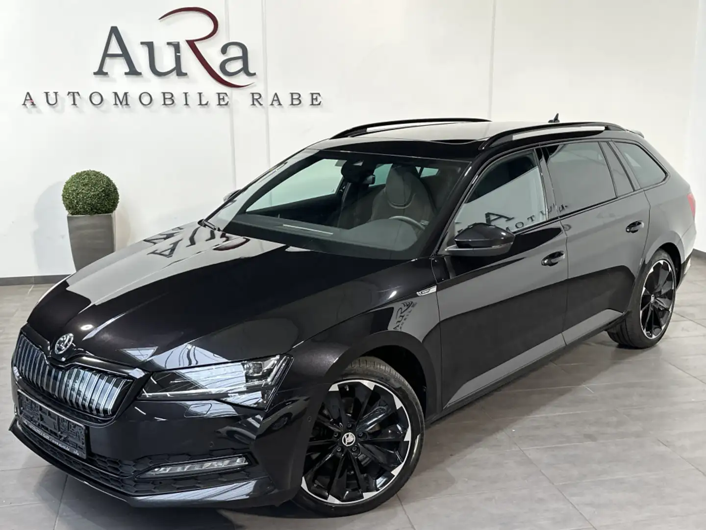 Skoda Superb Combi Sportline iV NAV+LED+AHK+PANO+360° Noir - 2